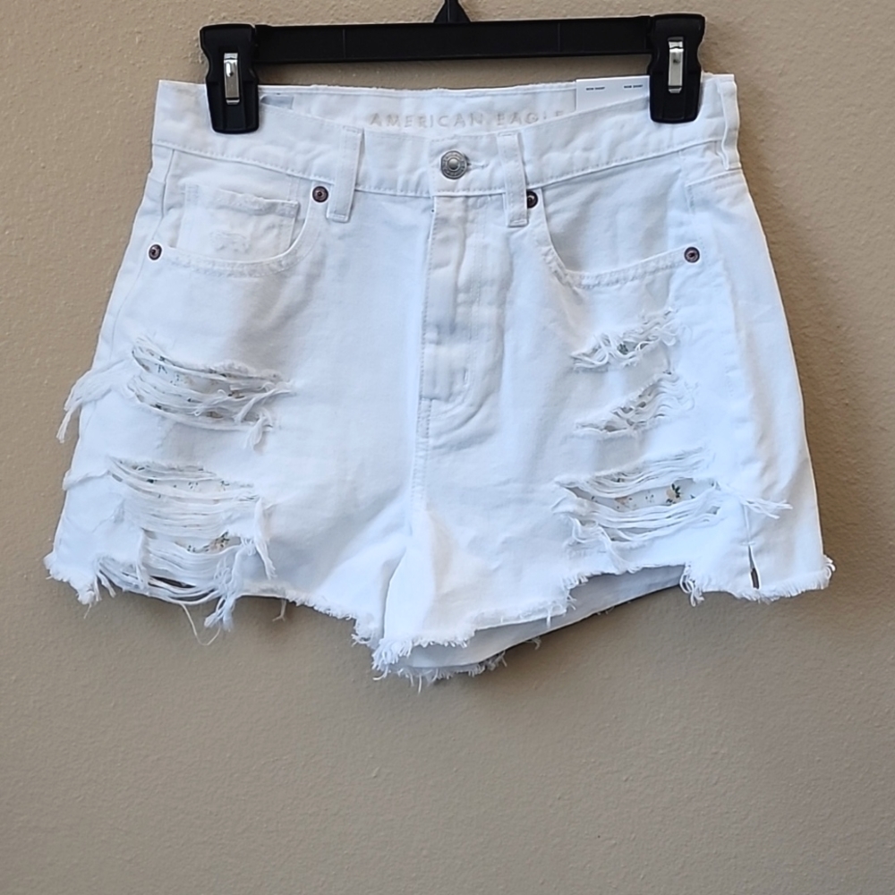 American Eagle Mom Shorts High Rise White Denim 4